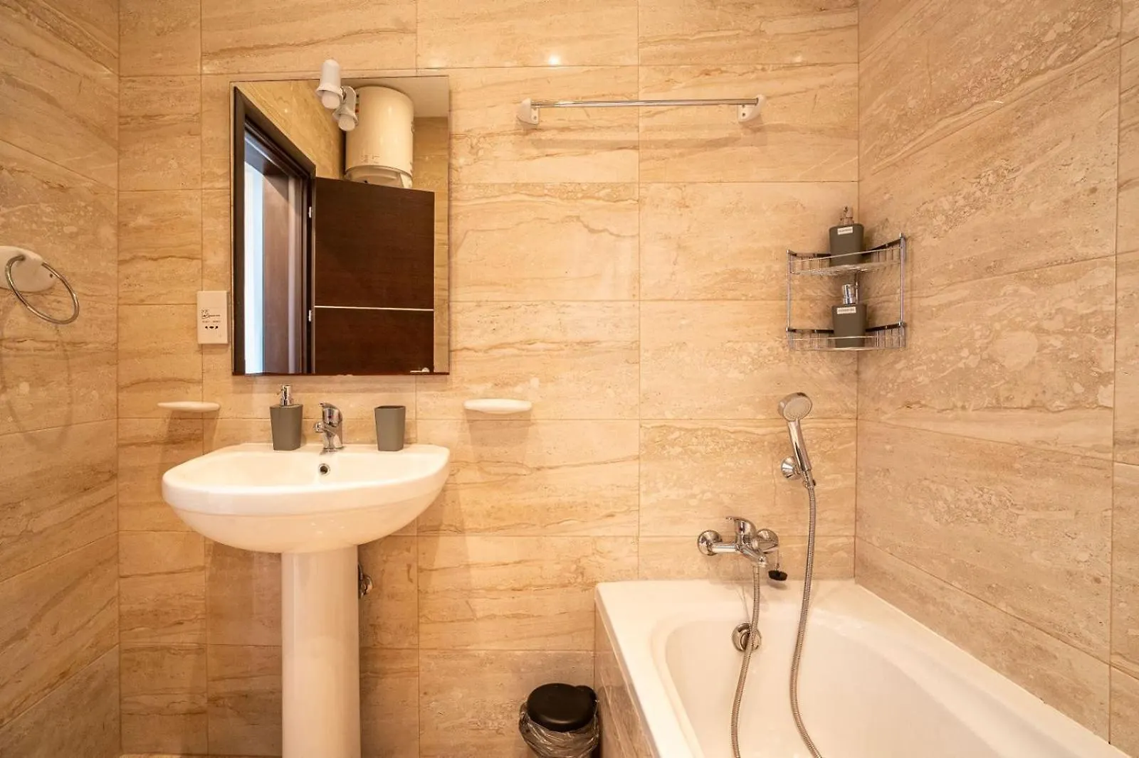 Sea Front 3 Bedroom Apartment With Ps5 Sliema Malta