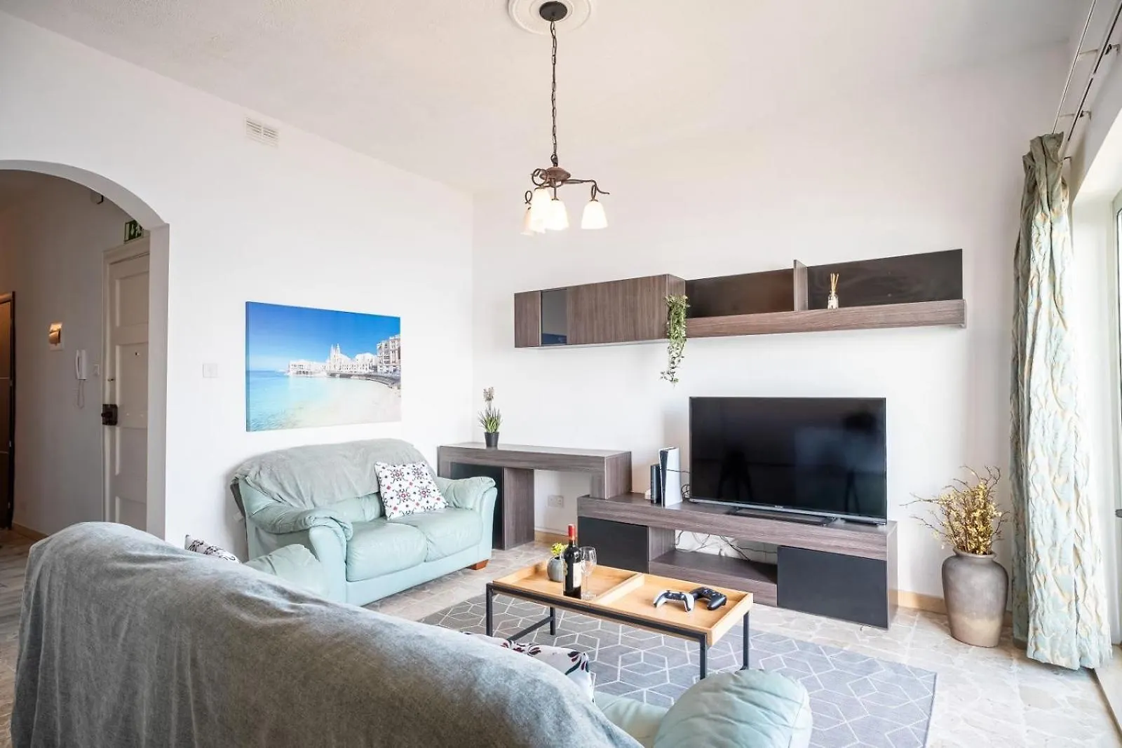 Sea Front 3 Bedroom Apartment With Ps5 Sliema 0*,  Malta