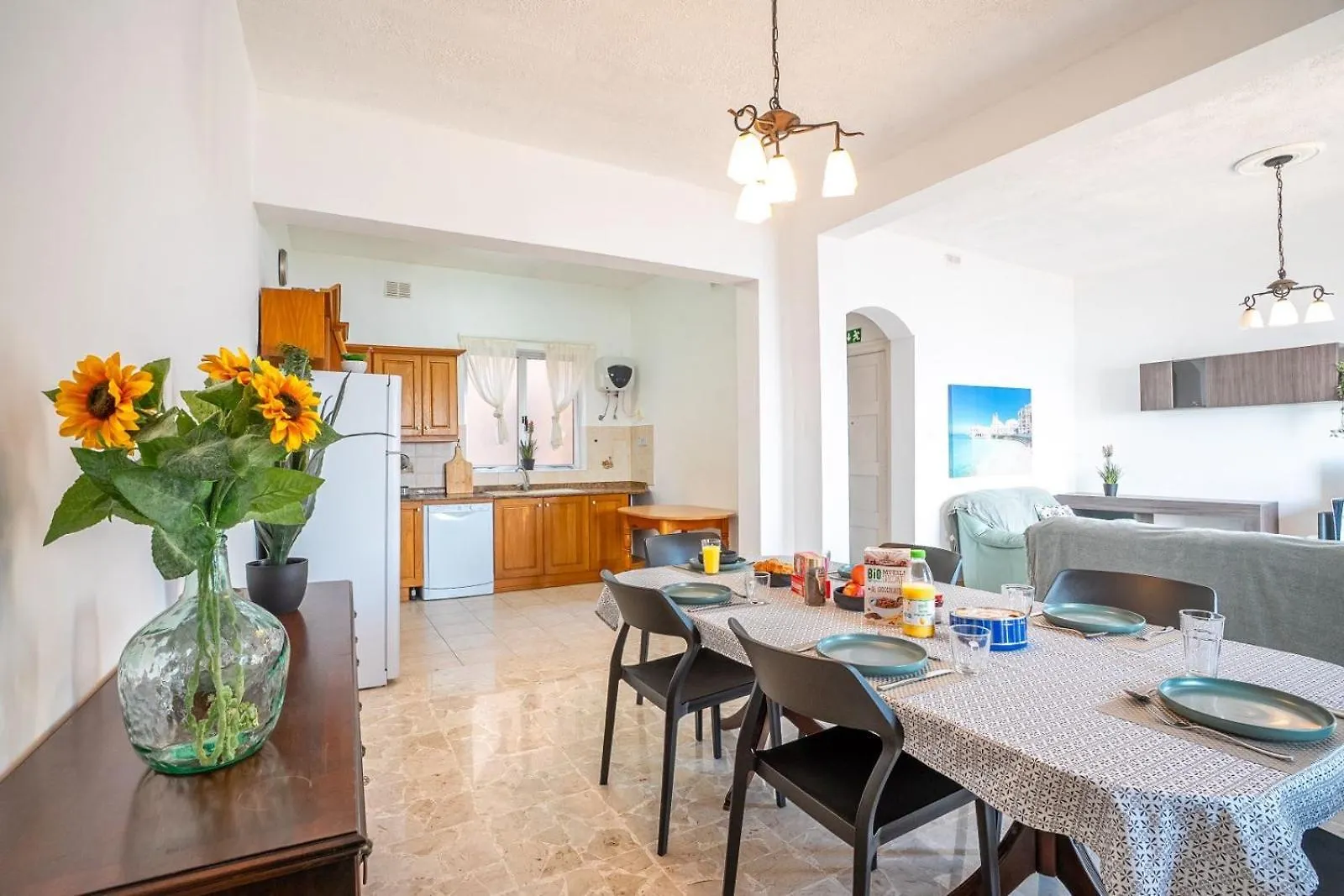Sea Front 3 Bedroom Apartment With Ps5 Sliema 0*,  Malta