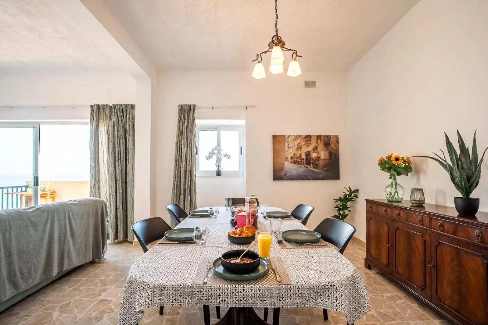 Sea Front 3 Bedroom Apartment With Ps5 Sliema Malta