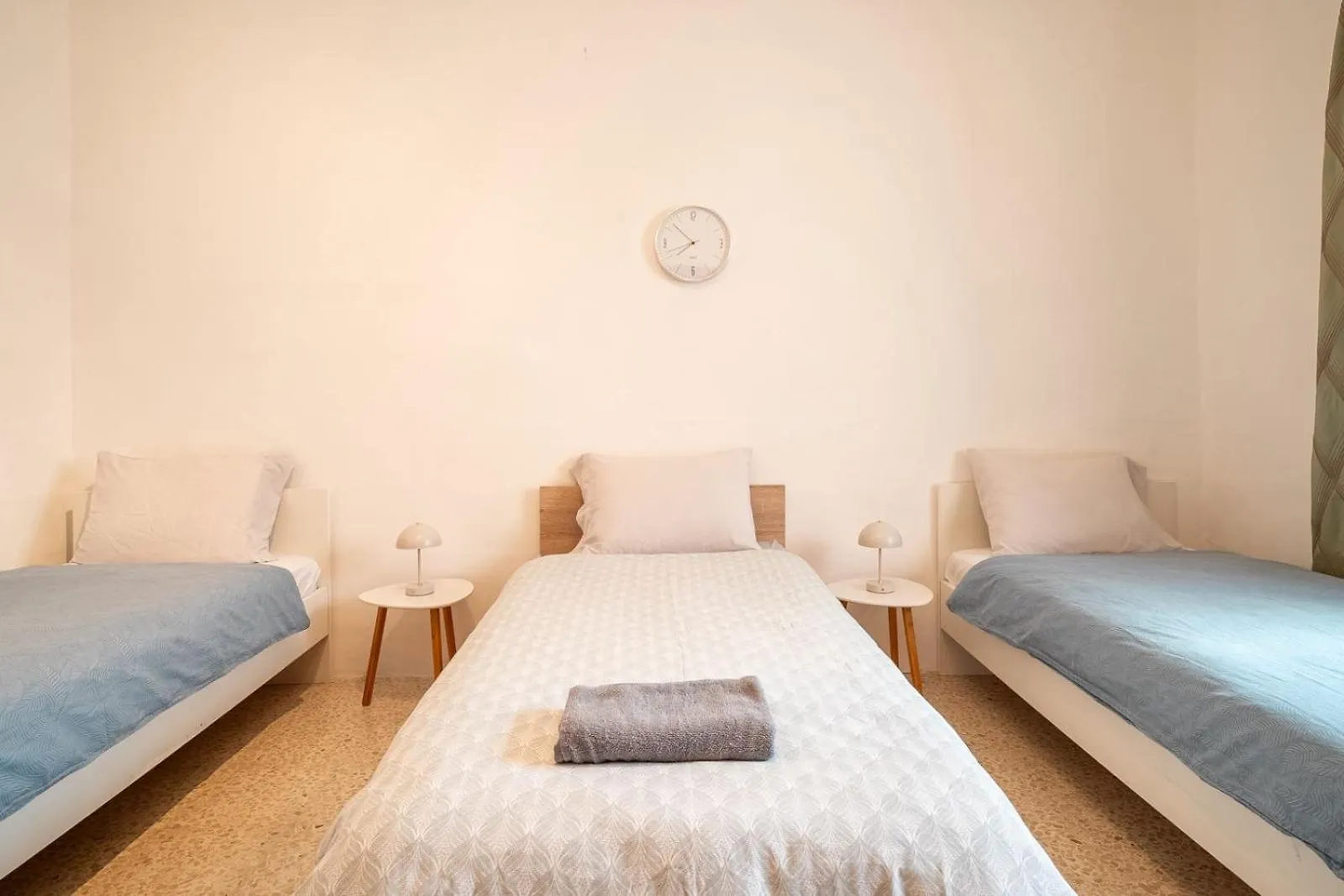 Sea Front 3 Bedroom Apartment With Ps5 Sliema