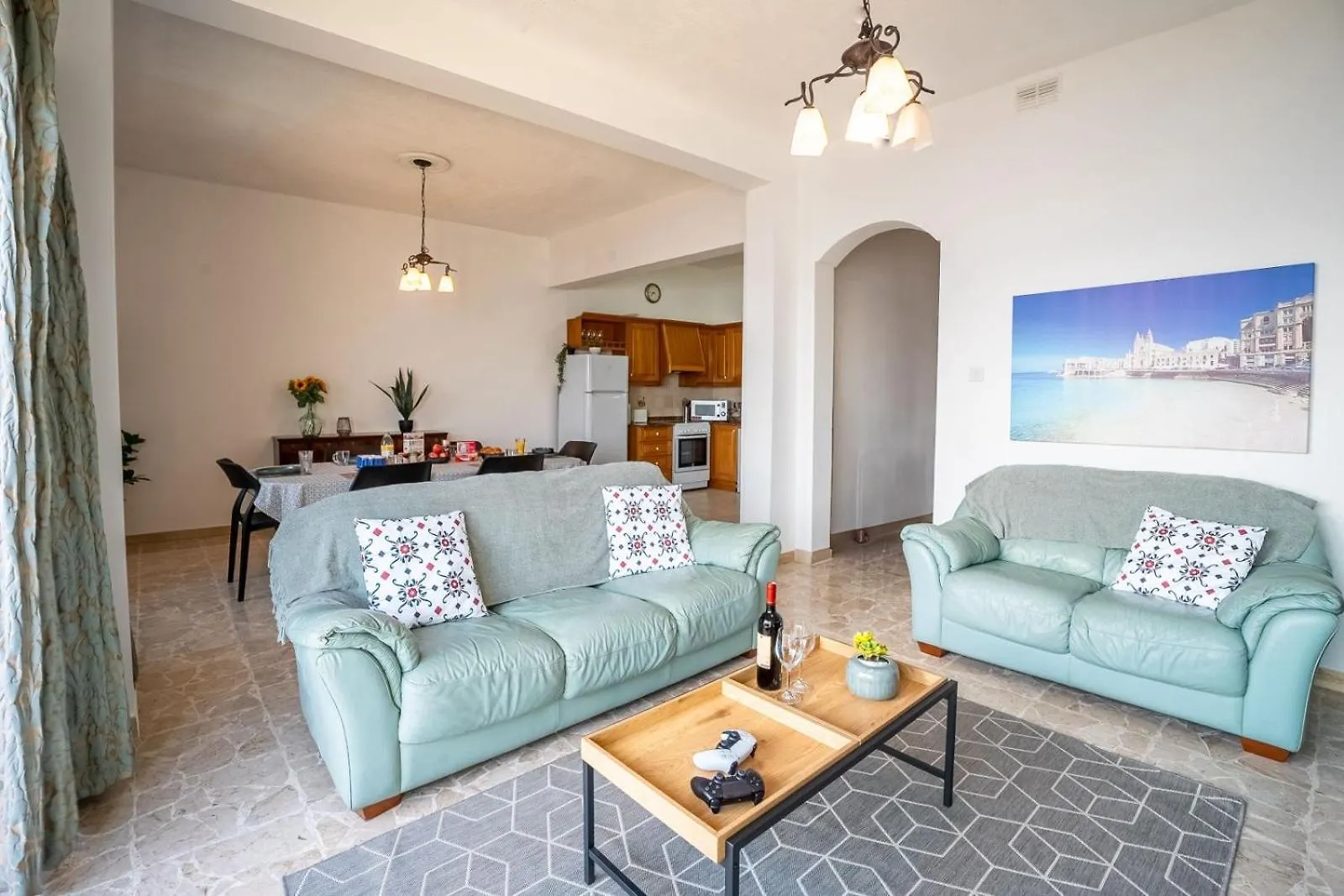 Sea Front 3 Bedroom Apartment With Ps5 Sliema